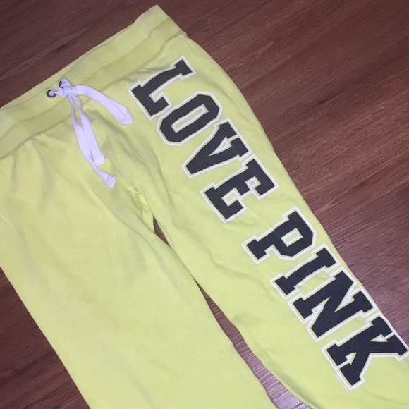 VS PINK Sweatpants Graphic SMALL - Picture 4 of 6